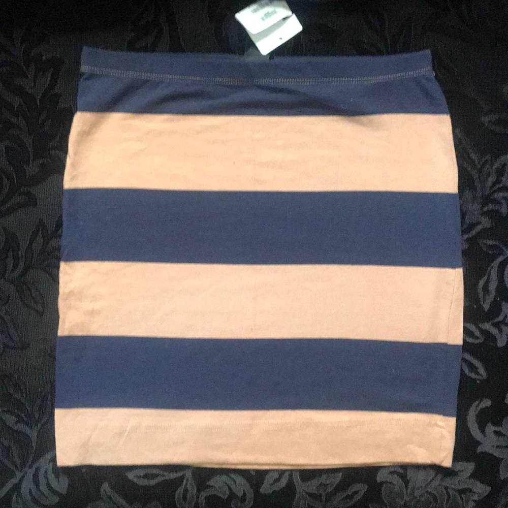 *BRAND NEW* H&M Basic Mini Skirt